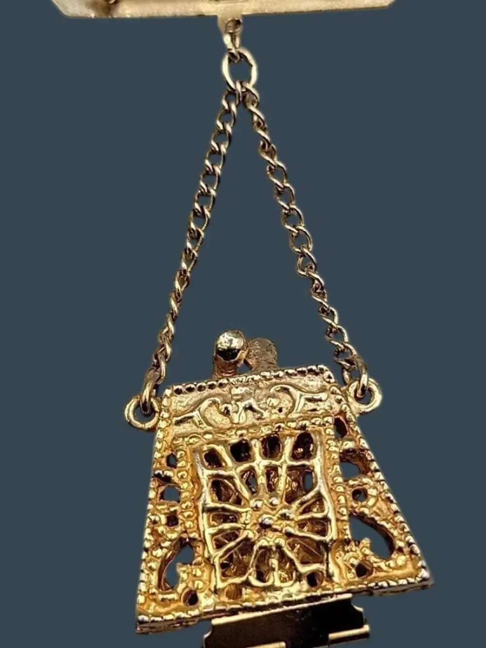 Vintage Victoria Canada Dangling Stash Purse Brooch Maple Leaf Red Rhinestones
